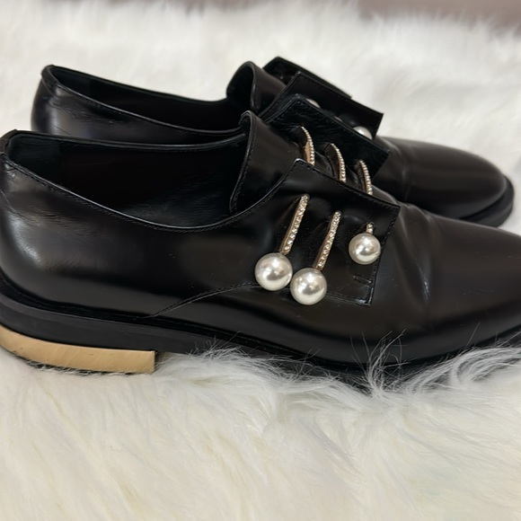 Coliac Pearl Embellished Platform Loafers - Picture 5 of 10